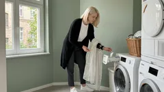 Ein Löffel Zucker beim Gardinenwaschen? Was der Trick wirklich bringt